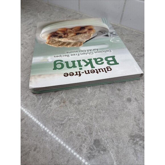 Gluten Free Baking by Publications International Ltd. - Picture 5 of 8